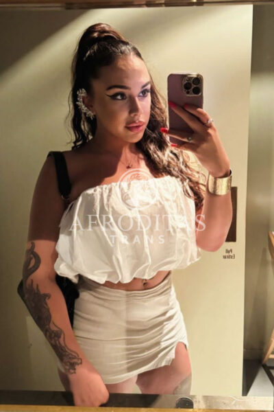 Rubí Masajista Travesti en Madrid Rubí Masajista Travesti en Madrid